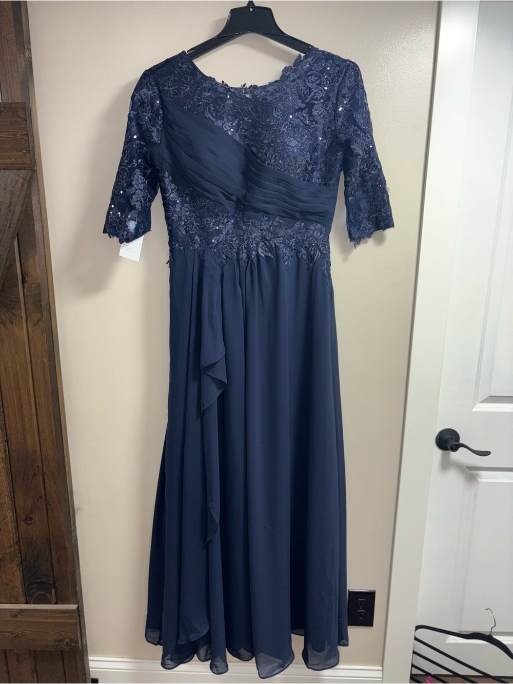 NWT Elegant Navy Lace & Chiffon Evening Dress